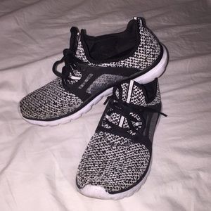 black and white athletic shoes